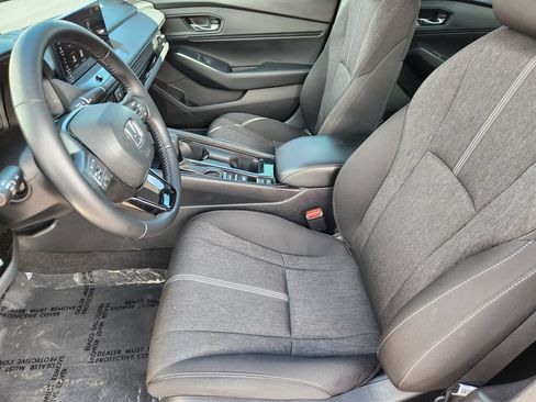 Used 2023 Honda Accord Sport image 4