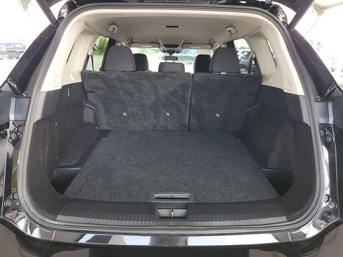 Used 2025 Nissan Rogue SV FWD image 14