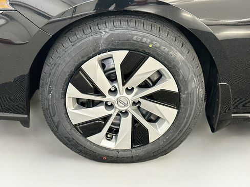 Used 2023 Nissan Altima 2.5 S FWD image 34