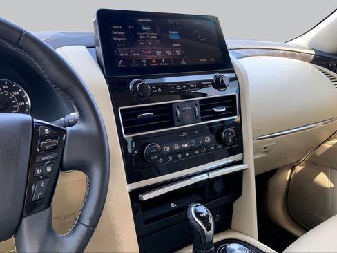 Used 2022 INFINITI QX80 Luxe w/ Cargo Package AWD/4WD image 7