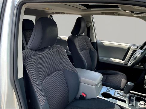 Used 2013 Toyota 4Runner SR5 AWD/4WD image 29