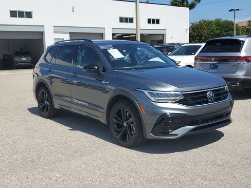 Certified 2023 Volkswagen Tiguan SE R-Line FWD image 2