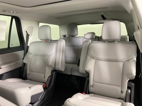 New 2025 Ford Expedition Active image 16