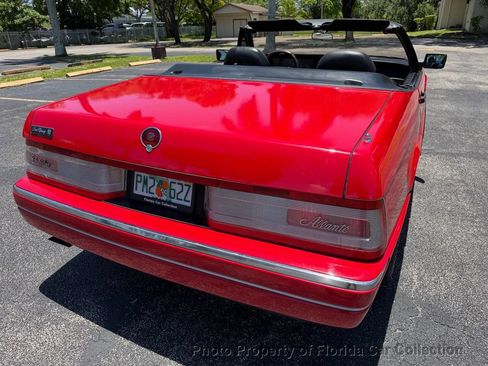 Used 1990 Cadillac Allante FWD image 18