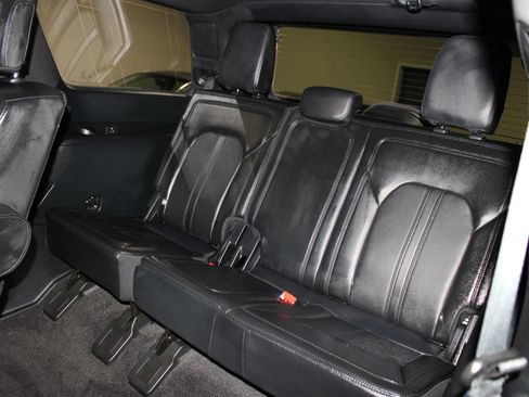 Used 2021 Ford Expedition Limited RWD image 37