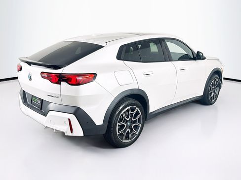 Used 2025 BMW X2 xDrive28i w/ Convenience Package AWD/4WD image 9