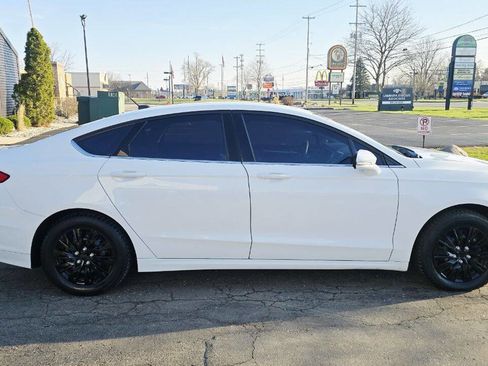 Used 2014 Ford Fusion SE FWD image 7