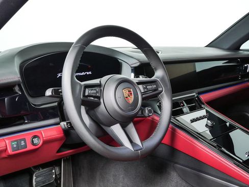 Certified 2024 Porsche Panamera 4 AWD/4WD image 4