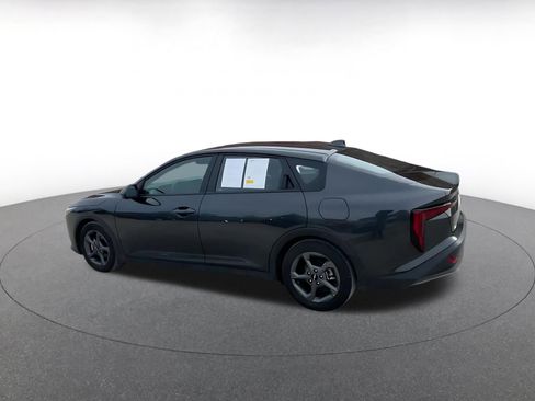 Used 2025 Kia K4 LXS image 10