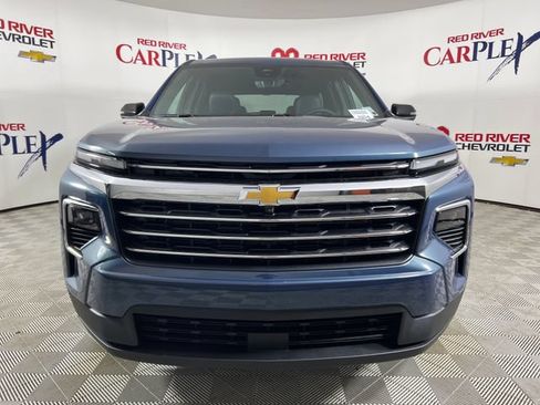 New 2026 Chevrolet Traverse LT w/ Driver Confidence Package FWD image 2