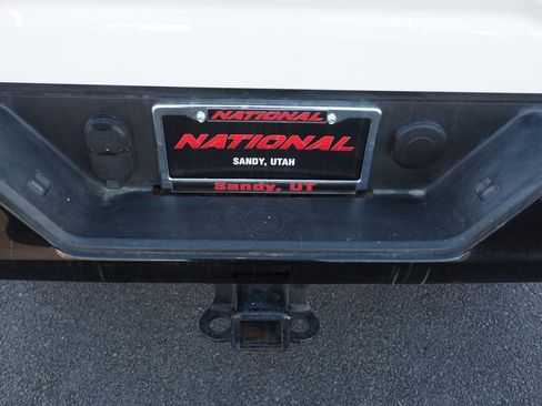 Used 2022 Chevrolet Silverado 2500 Custom w/ Custom Value Package image 17