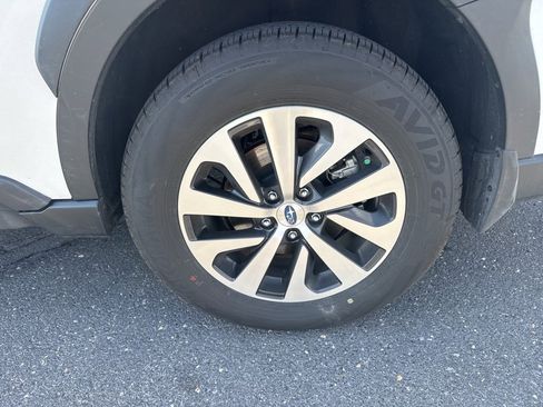 Certified 2025 Subaru Outback Premium image 12