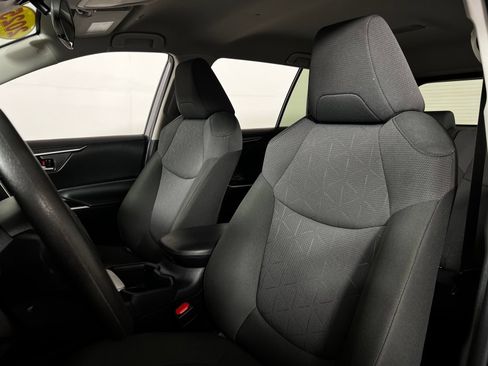 Certified 2025 Toyota RAV4 XLE FWD image 13