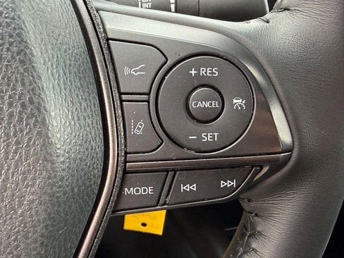 Used 2024 Toyota Camry SE image 18