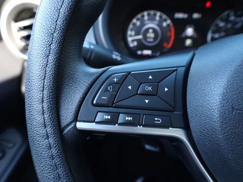 Used 2024 Nissan Kicks SV image 18