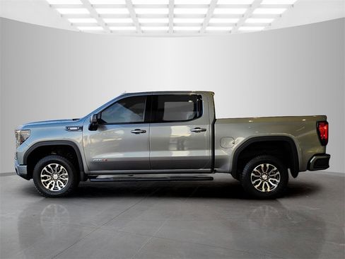 Used 2023 GMC Sierra 1500 AT4 image 8