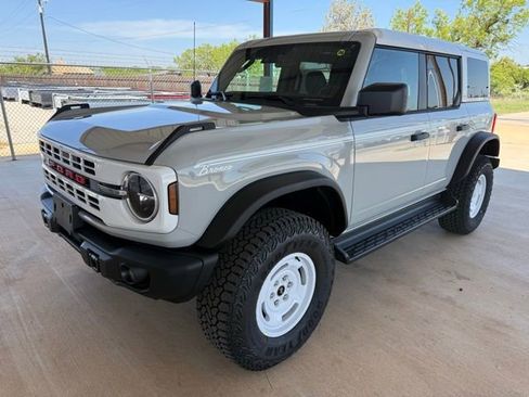 New 2026 Ford Bronco Heritage Edition AWD/4WD image 3