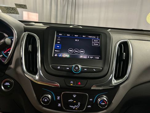 Used 2024 Chevrolet Equinox LS w/ LS Convenience Package FWD image 17