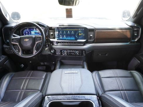 Used 2024 Chevrolet Silverado 2500 High Country w/ Technology Package image 14