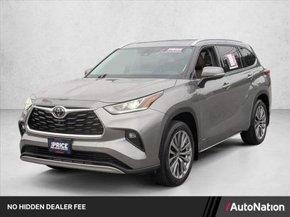 Used 2025 Toyota Highlander Limited
