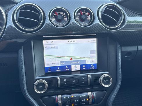 Used 2021 Ford Mustang Shelby GT500 w/ Carbon Fiber Track Pack RWD image 13