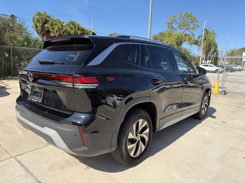 New 2025 Volkswagen Tiguan S image 3