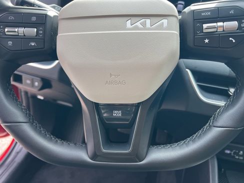 Certified 2025 Kia K4 GT-Line w/ GT-Line Premium Package image 18