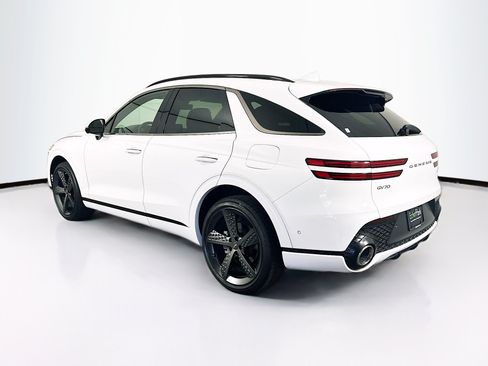 Used 2022 Genesis GV70 2.5T w/ Sport Prestige Package AWD/4WD image 5