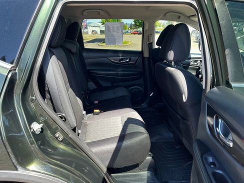 Used 2019 Nissan Rogue SV AWD/4WD image 15
