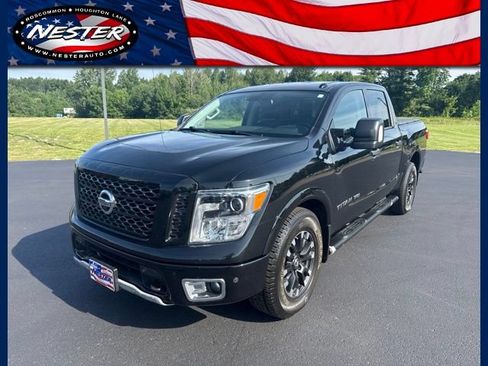 Used 2019 Nissan Titan PRO-4X AWD/4WD image 1