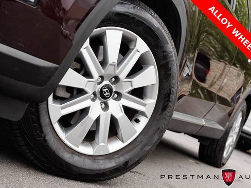 Used 2023 Hyundai Palisade Limited FWD image 13