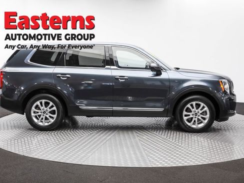 Used 2022 Kia Telluride LX image 4