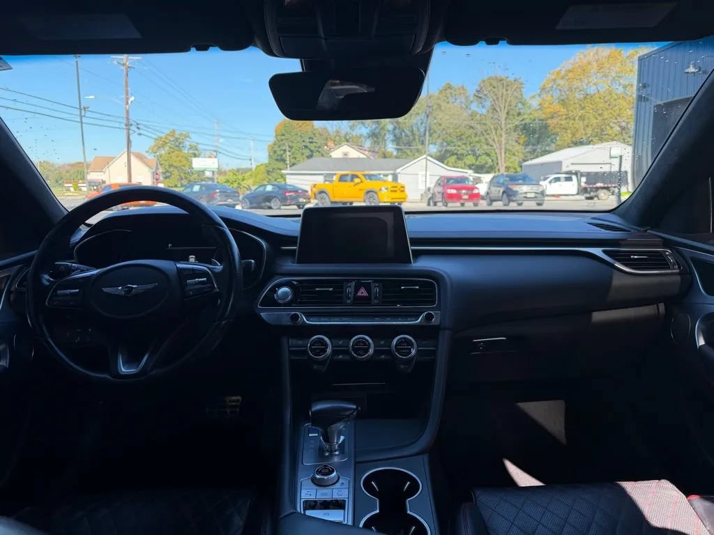 Used 2019 Genesis G70 3.3T Dynamic RWD image 9