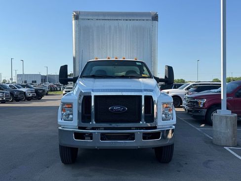Used 2022 Ford F650 2WD Regular Cab Super Duty image 24