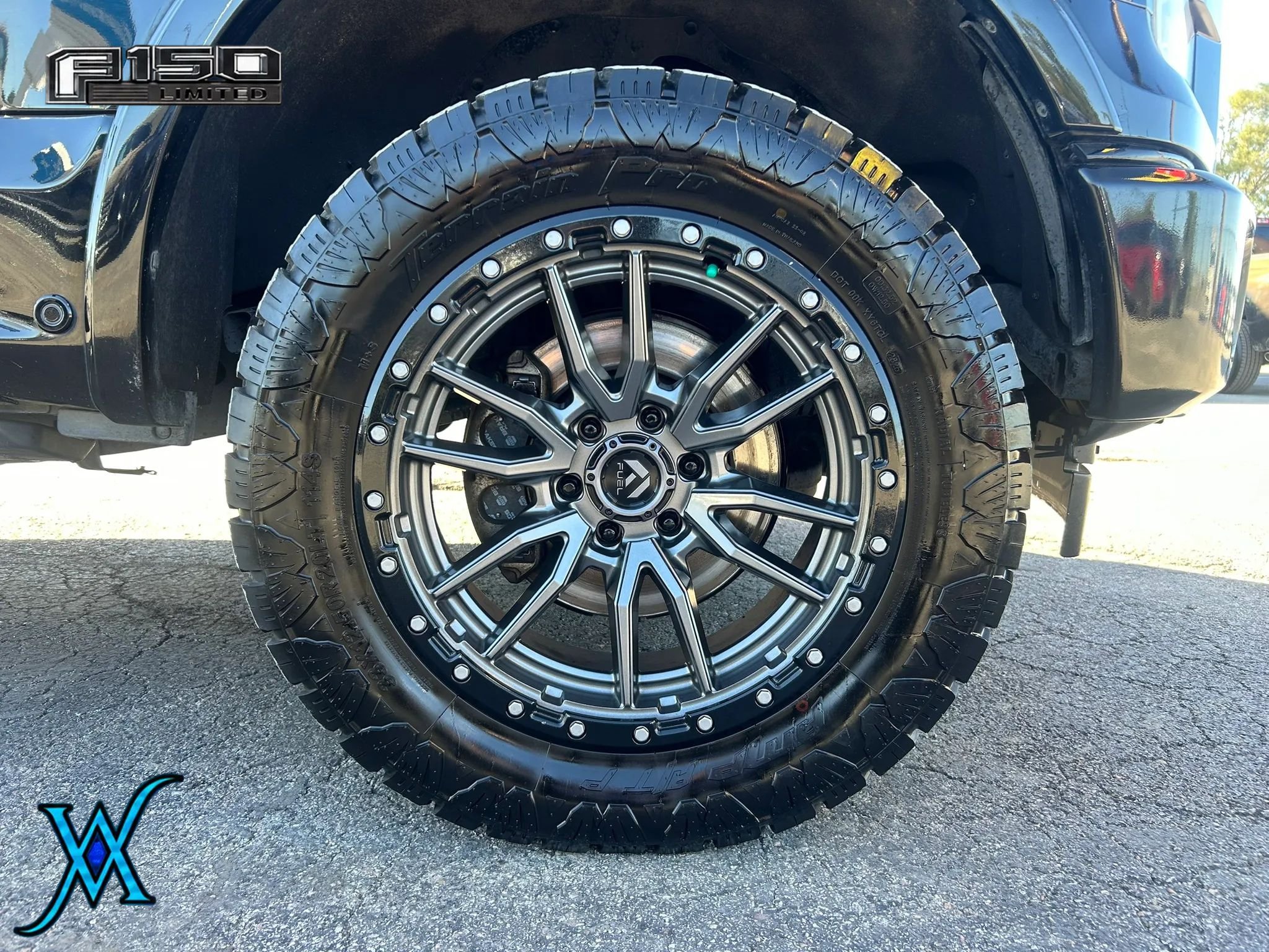 Used 2017 Ford F150 Limited AWD/4WD image 9