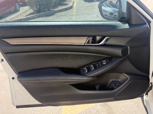 Used 2020 Honda Accord LX image 11