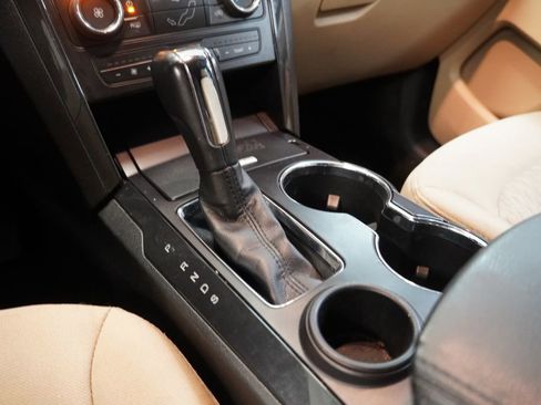 Used 2017 Ford Explorer Base 4D Sport Utility image 19