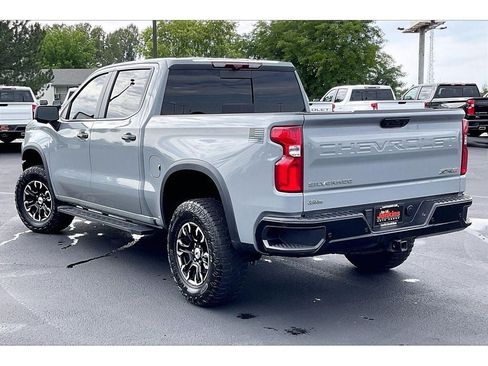 Used 2024 Chevrolet Silverado 1500 ZR2 w/ Technology Package AWD/4WD image 13