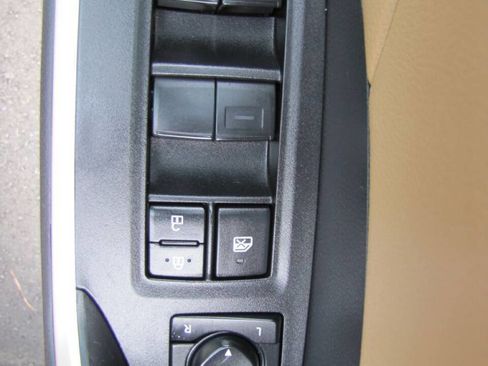 Used 2024 Toyota RAV4 LE image 32