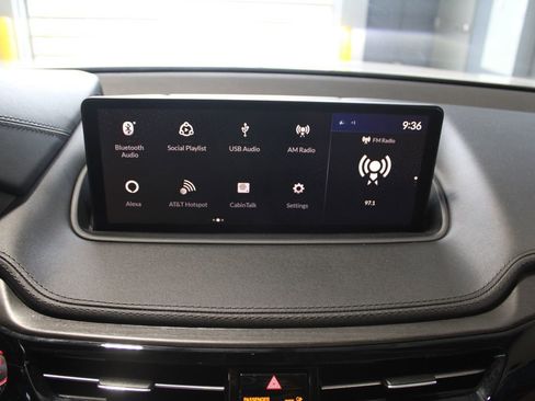 Used 2023 Acura MDX SH-AWD w/ Advance Package image 31