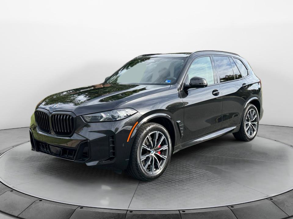 Used 2024 BMW X5 xDrive40i w/ M Sport Package AWD/4WD image 3