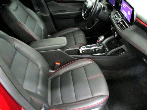 Used 2024 Chevrolet TrailBlazer RS w/ Convenience Package image 12