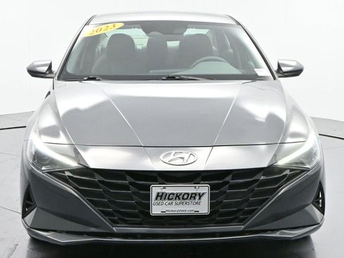 Used 2023 Hyundai Elantra SEL image 2