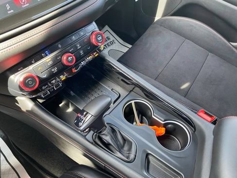 Used 2025 Dodge Durango GT AWD/4WD image 18