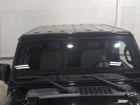 Used 2022 Jeep Gladiator High Altitude AWD/4WD image 5