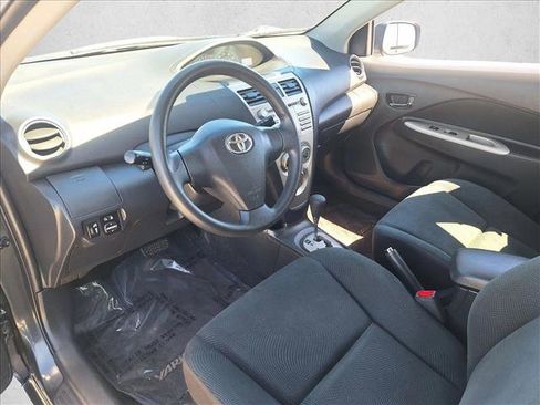 Used 2010 Toyota Yaris Sedan FWD image 9