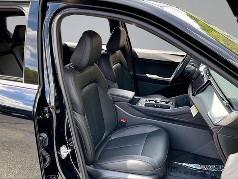 New 2026 Jeep Cherokee Limited image 9