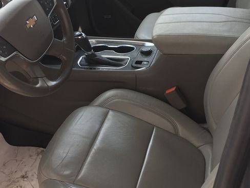 Used 2018 Chevrolet Traverse LT AWD/4WD image 9