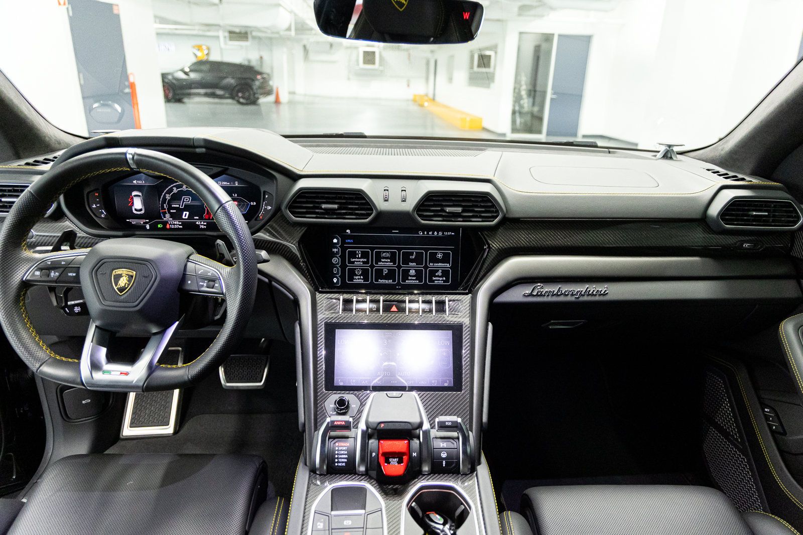 Used 2024 Lamborghini Urus S AWD/4WD image 47