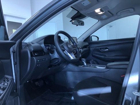 Used 2024 Nissan Sentra SV image 11